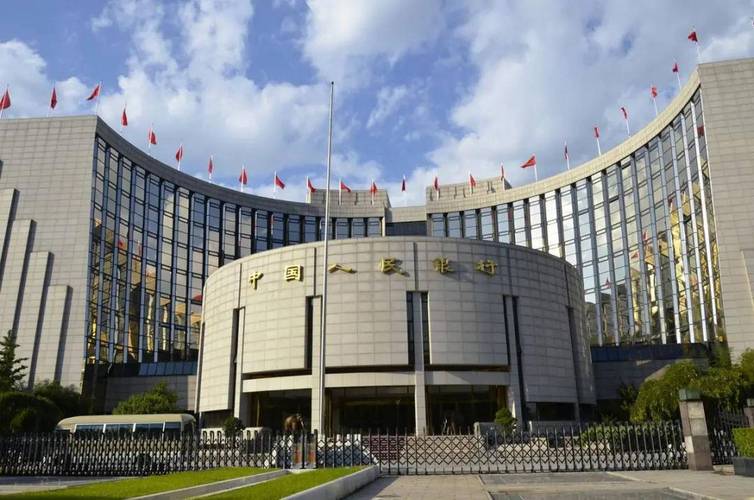 央行开出史上最大征信罚单个人征信业务一律持牌